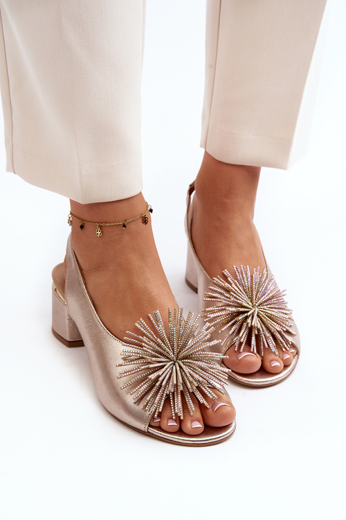 Skórzane Sandały Z Ozdobą Laura Messi 2719 Złote