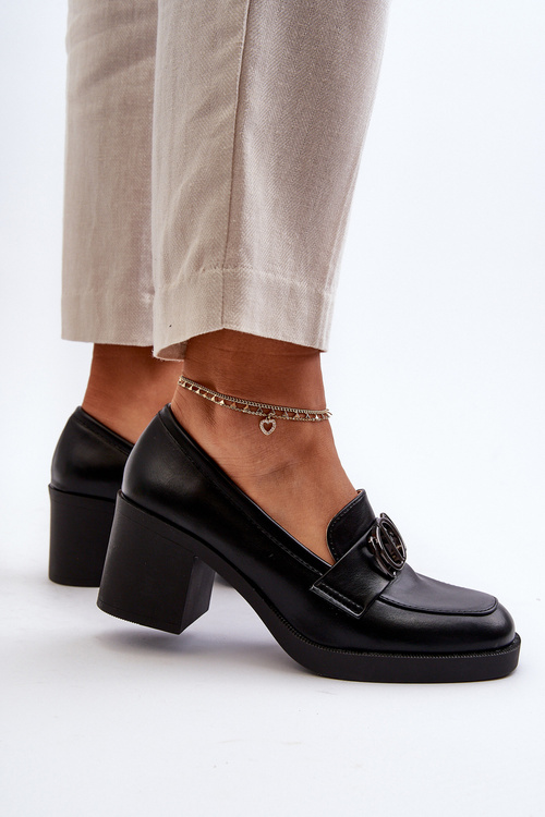 Półbuty Damskie Na Obcasie Z Ozdobą Czarne Nedarea