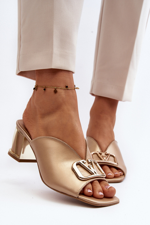 Eleganckie Klapki Damskie Na Obcasie Laura Messi 2771 Złote