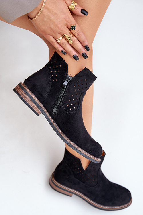 Botki Na Płaskim Obcasie Z Ażurową Cholewką Czarne Elivaya