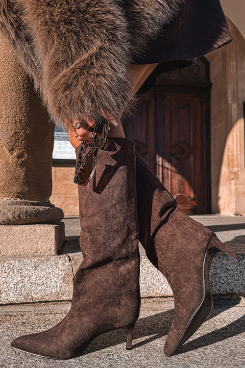 Kozaki Damskie Z Eko Zamszu Wsuwane Na Szpilce Czekoladowe Phelin