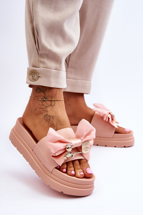 Klapki Z Kokardą I Ozdobnym Misiem Jasnoróżowe Suzy