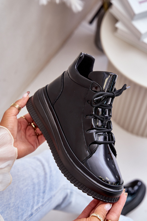 Lekkie Lakierowane Buty Sportowe Na Platformie Skóra Naturalna Artiker 55C1049 Czarne