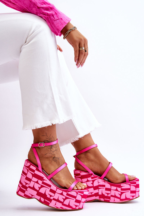 Modne Sandały Na Koturnie We Wzory Fuksja Claria