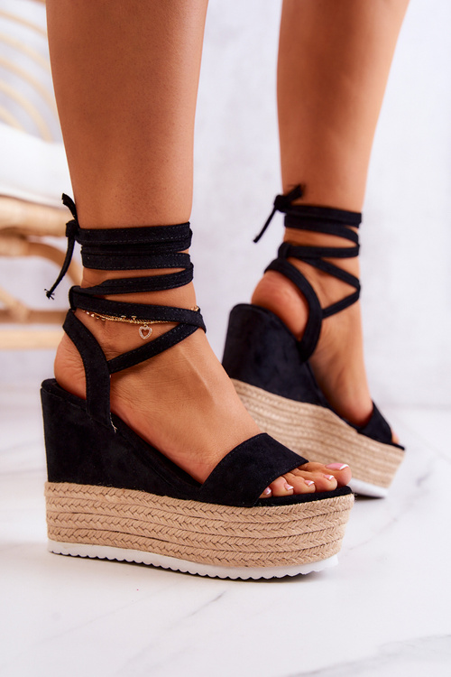 Lekkie Wiązane Sandały Na Koturnie Czarne Marriett