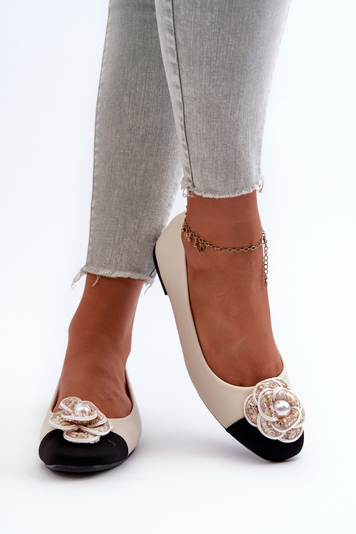 Baleriny Damskie Eko Skórzane Z Ozdobnym Detalem Beżowe Divinella