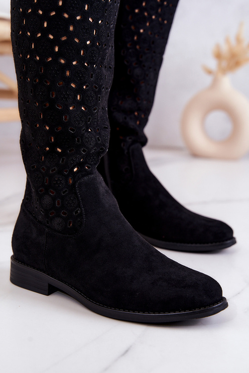 Zamszowe Kozaki Z Ażurowym Wzorem Czarne Darnell