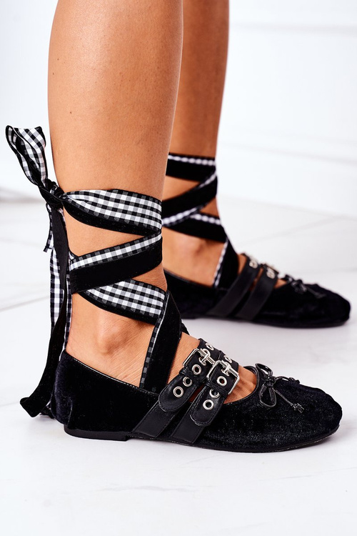 Wiązane Welurowe Baleriny Lu Boo Czarne