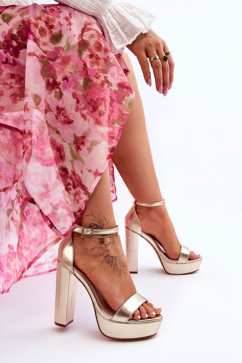 Skórzane Sandały Na Wysokim Słupku I Platformie Złote Sky Dream