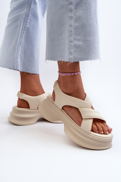 Skórzane Sandały Damskie Na Masywnej Podeszwie Jasnobeżowe GOE NN2N4105