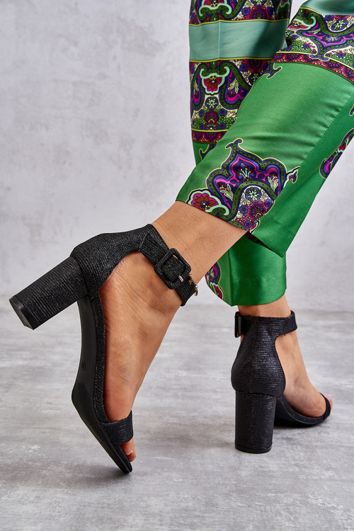 Błyszczące Sandałki Na Obcasie Czarne Maxim