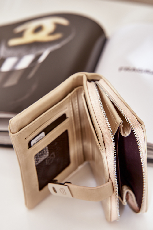 Lakierowany Damski Portfel Portmonetka Jasnobeżowy Yathika