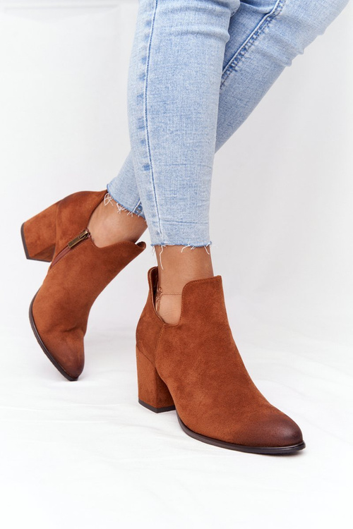 Botki Z Wycięciami Na Słupku Vinceza 21-10558 Camel