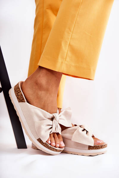 Klapki Na Platformie Beżowe So Comfy