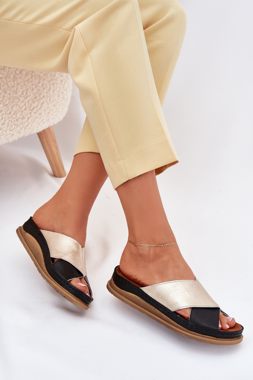 Skórzane Klapki Damskie Na Platformie Maciejka L4986-25 Złoto-Czarne