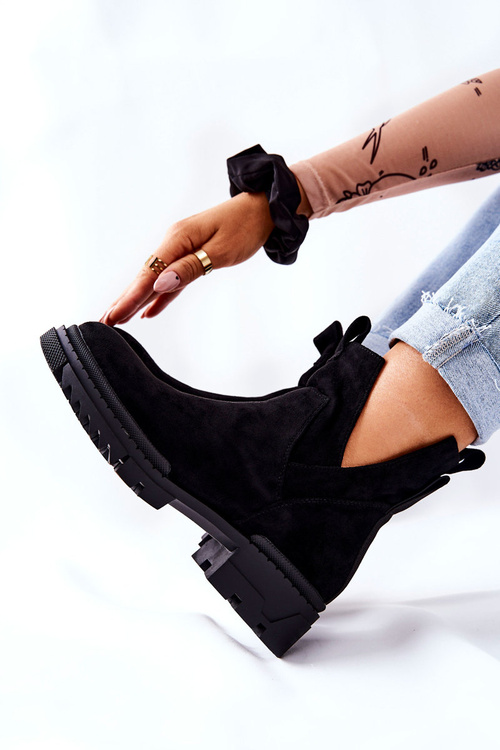 Botki Z Wycięciem Na Suwak Czarne Corano