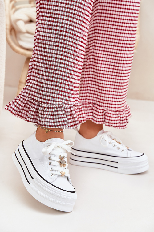 Trampki Damskie Na Platformie Ze Złotymi Przypinkami Białe Fiorina