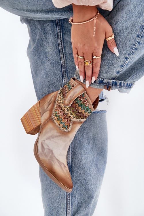 Skórzane Botki Kowbojki Na Słupku Z Ozdobną Plecionką Maciejka 06810-29 Multikolor