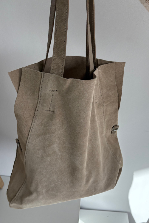 Zamszowa Torebka Shopper Jasnobeżowa Miraya