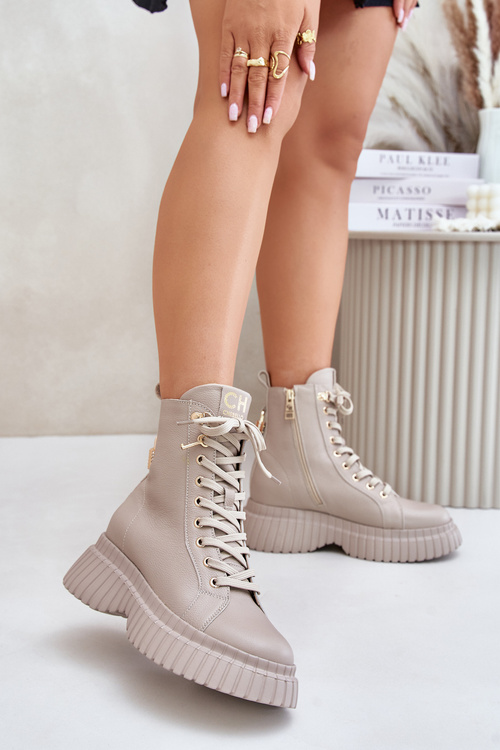 Skórzane Botki Na Platformie Na Zamek Z Ozdobną Kłódką CheBello 4517 Beżowe