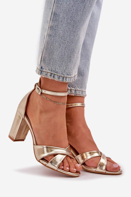 Sandały Na Słupkowym Obcasie Z Eko Skóry Złote Lanaria