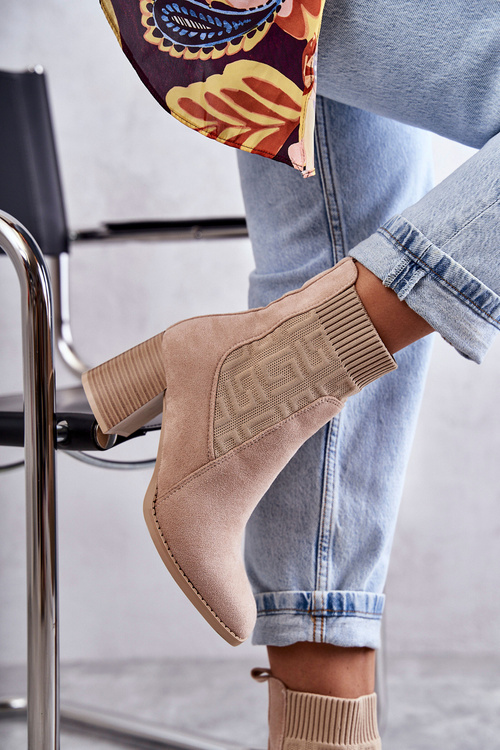 Damskie Zamszowe Botki Ze Skarpetą Beżowe Montes