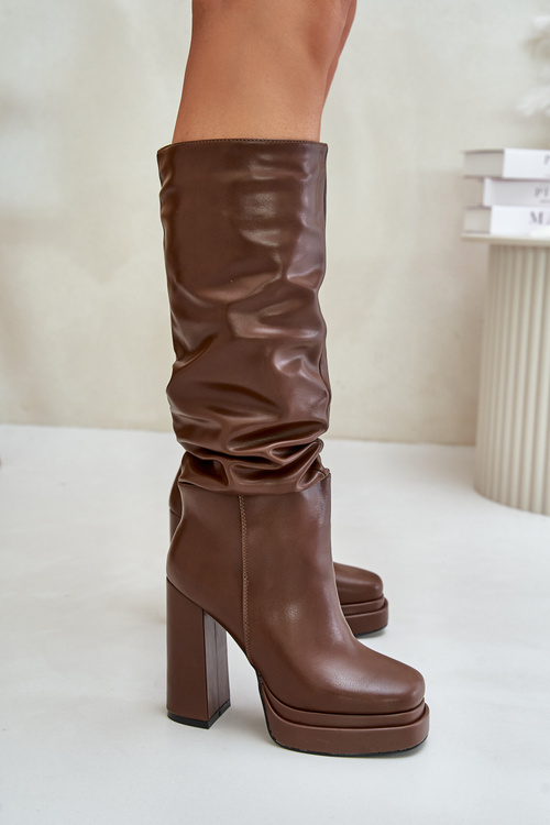 Wsuwane Kozaki Na Słupku I Platformie Z Marszczeniem Ocieplane Brązowe Beridra