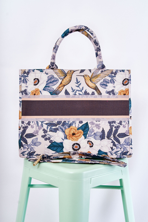 Duża Klasyczna Torebka W Print Biało-Zielona Micola