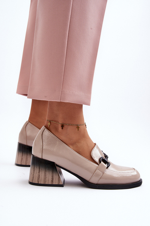 Lakierowane Półbuty Na Obcasie Beżowe Nireva