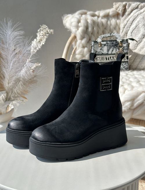 Ocieplane Botki Sztyblety Damskie Na Koturnie I Platformie Z Eko Zamszu Czarne Vinceza 58339