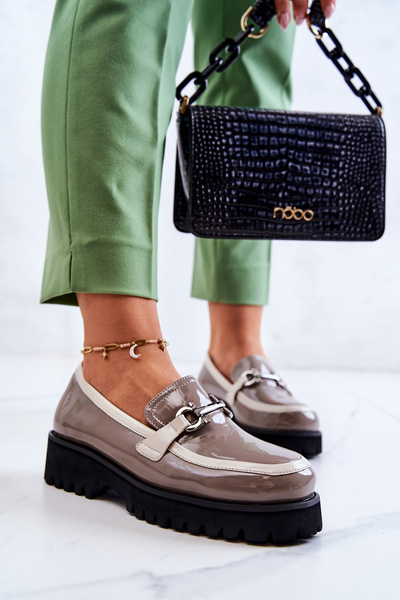 Lakierowane Damskie Półbuty Loafery Beżowo-Białe Cassida