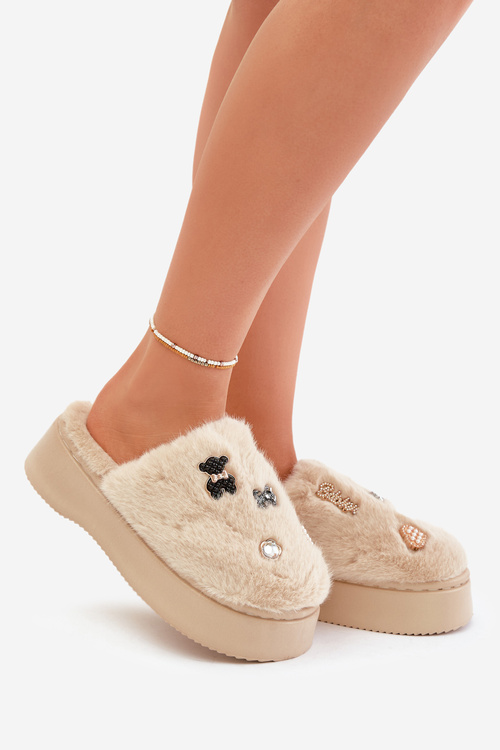 Futrzane Kapcie Damskie Na Grubej Podeszwie Z Przypinkami Beżowe Zintoria