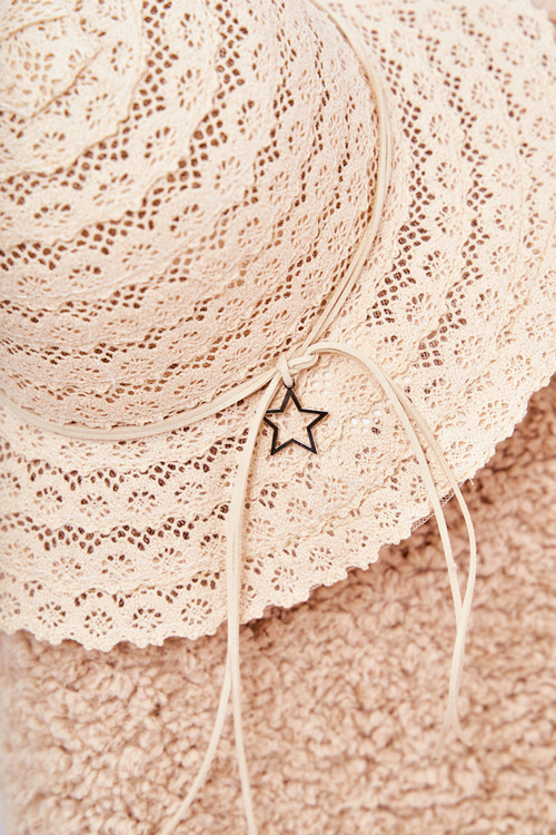 Damski Kapelusz Ażurowy Beżowy Mera