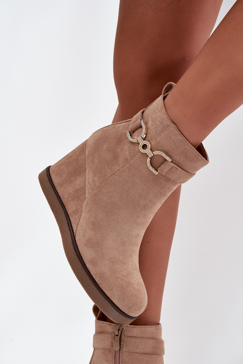 Botki Damskie Na Koturnie Z Ozdobnym Detalem Beżowe Marivana