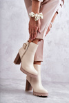 Skórzane Botki Na Obcasie Z Ozdobnym Zamkiem Beżowe Rosita
