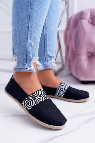 Czarne Materiałowe Tomsy Slip On Circle