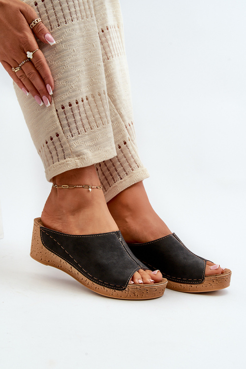 Wygodne Klapki Damskie Na Koturnie Inblu NG000002 Czarne