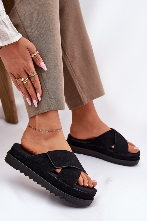 Klapki Damskie Na Platformie Z Przeplatającymi Się Paskami Czarne Rinasara