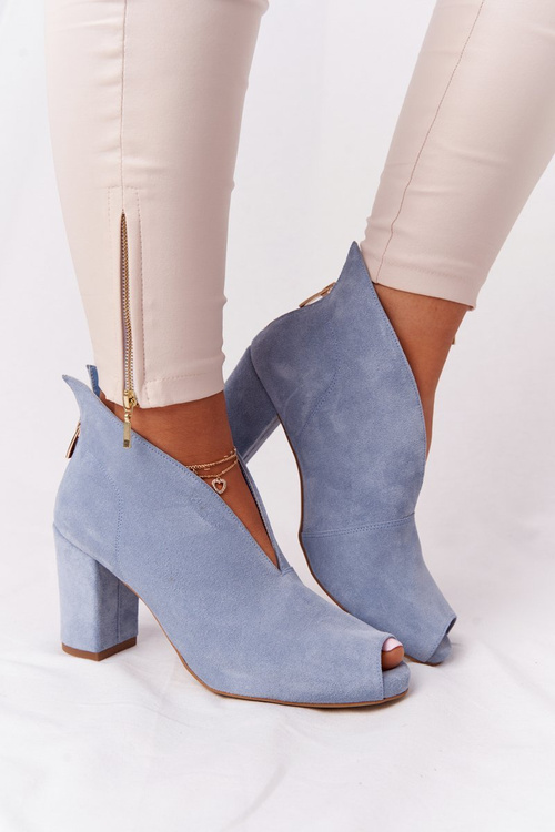 Zamszowe Botki Na Słupku Z Wycięciem Exquisite 1243 Błękitne