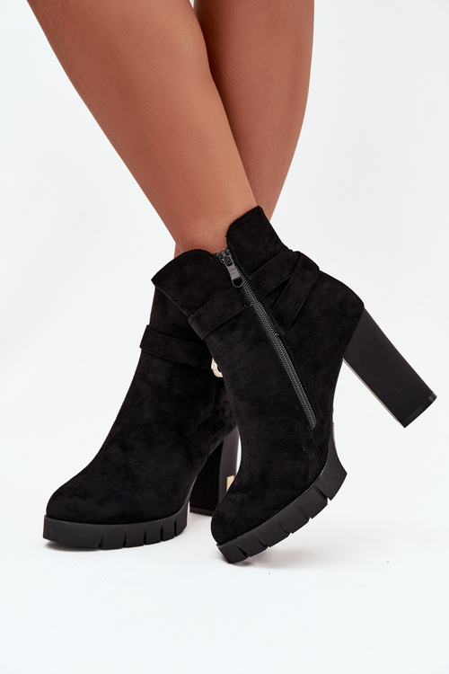 Ocieplane Botki Damskie Na Słupku Z Klamrą Czarne Nolivira