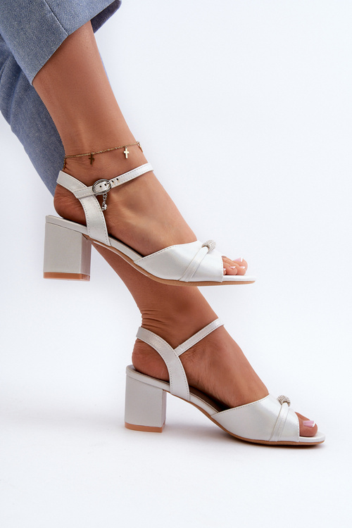 Sandały Damskie Eko Skórzane Na Słupku Z Ozdobami Srebrne Narhi