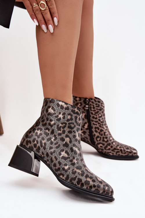 Skórzane Botki Damskie Na Klocku Ocieplane Panterka D&A CR52-622 Czarno-Złote