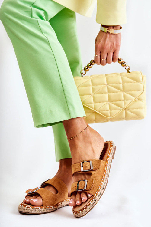 Klasyczne Zamszowe Klapki Damskie Camel Casilda