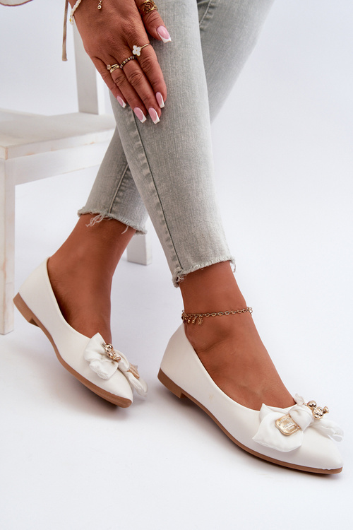 Damskie Eko Skórzane Baleriny Z Kokardą I Broszką Białe Satris