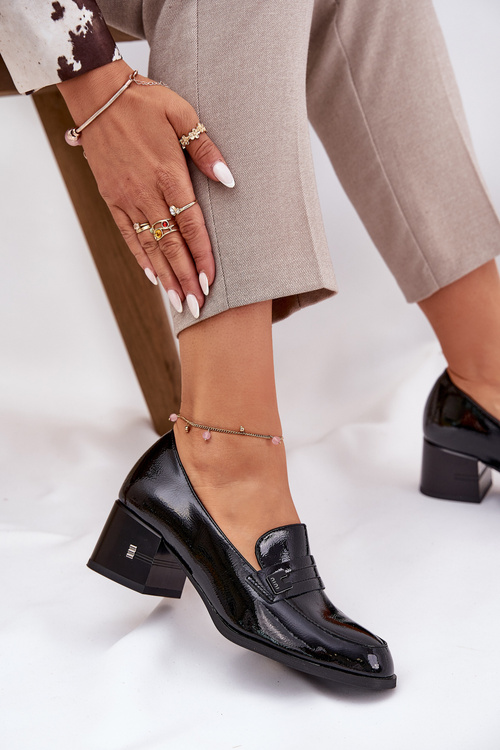 Lakierowane Skórzane Półbuty Damskie Na Obcasie Vinceza 18105 Czarne