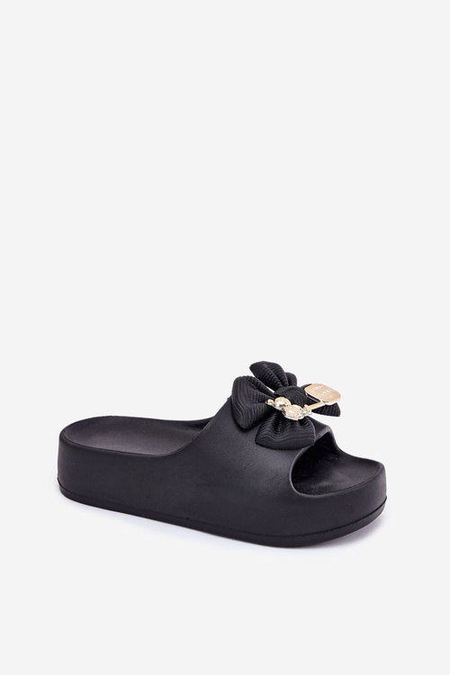 Klapki Damskie Piankowe Na Platformie Z Kokardką I Broszką Czarne Marlize