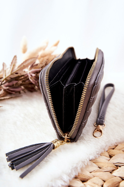 Duży Portfel Pikowany Na Suwak Z Paseczkiem Szary