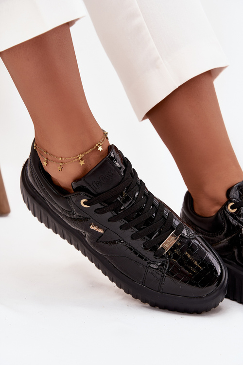 Lakierowane Sneakersy Damskie Na Platformie Lee Cooper LCJ-25-09-3870 Czarne