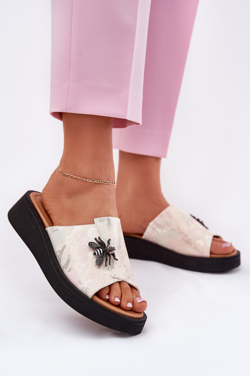 Skórzane Klapki Damskie Z Broszką Vinceza 66752 Beżowe