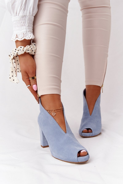 Zamszowe Botki Na Słupku Z Wycięciem Exquisite 1243 Błękitne
